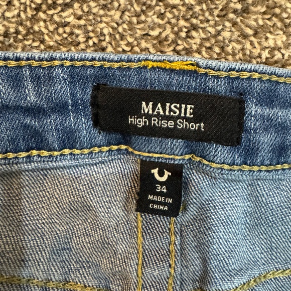 True Religon shorts - Picture 3 of 4